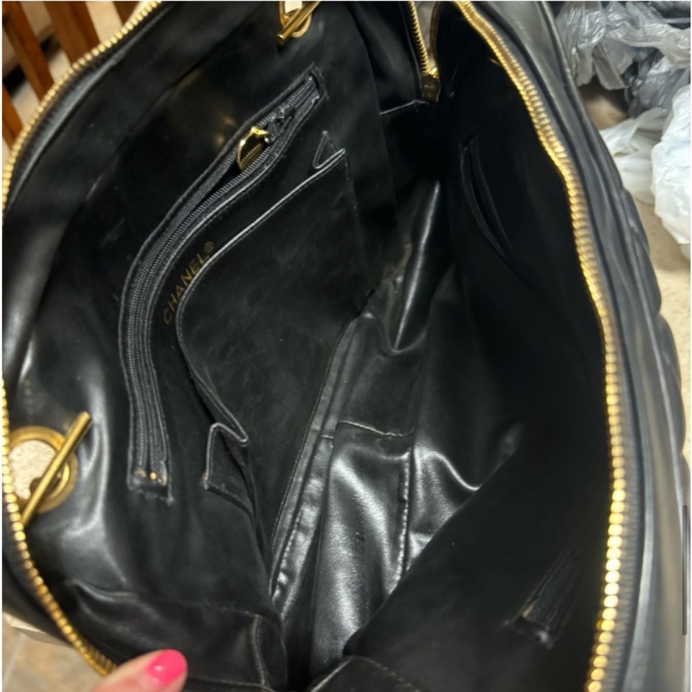 Chanel Vintage Grand Shopping Black Quilted Chain Zip Tote Shoulder Bag - Picture 14 of 16